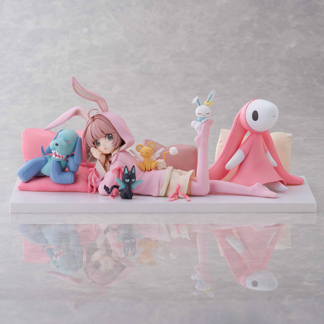 Japan_CLAMPexhibition_CardcaptorSakuraScaleFigure