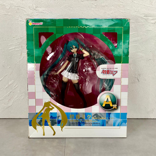 Japan Hatsune Miku / 1/8 Scale Figure – 2012 FamilyMart Exclusive