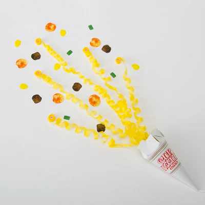 Cup Noodles from Japan / Cracker Set – 4 Sticks