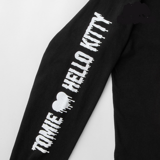 Japan_JunjiItoxSanrio-Characters-Long-Sleeve-T-Shirt-GalTomiexHelloKitty_04