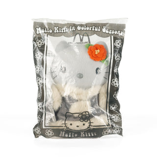 Japan Exclusive_vintage_Sanrio �~ McDonald's / Hello Kitty in Colorful Seasons ? Winter