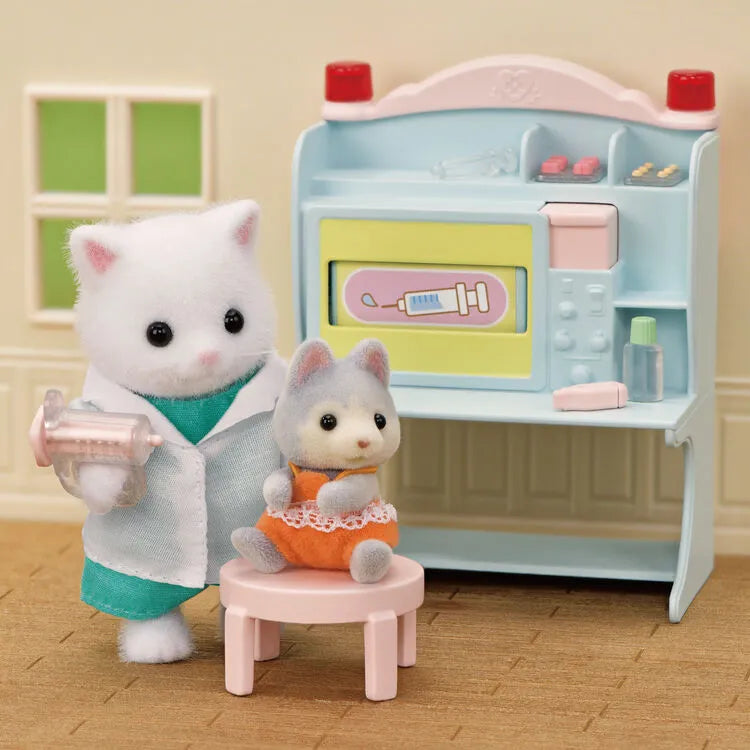 sylvanian-families-caring-doctor-set-time-for-a-checkup-03